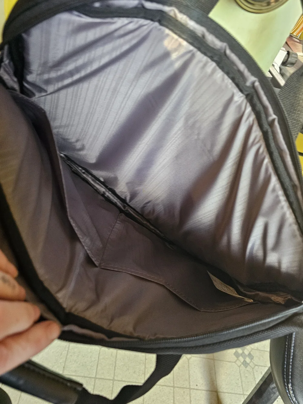 Samsonite Black Laptop Briefcase with Front Zip Pockets